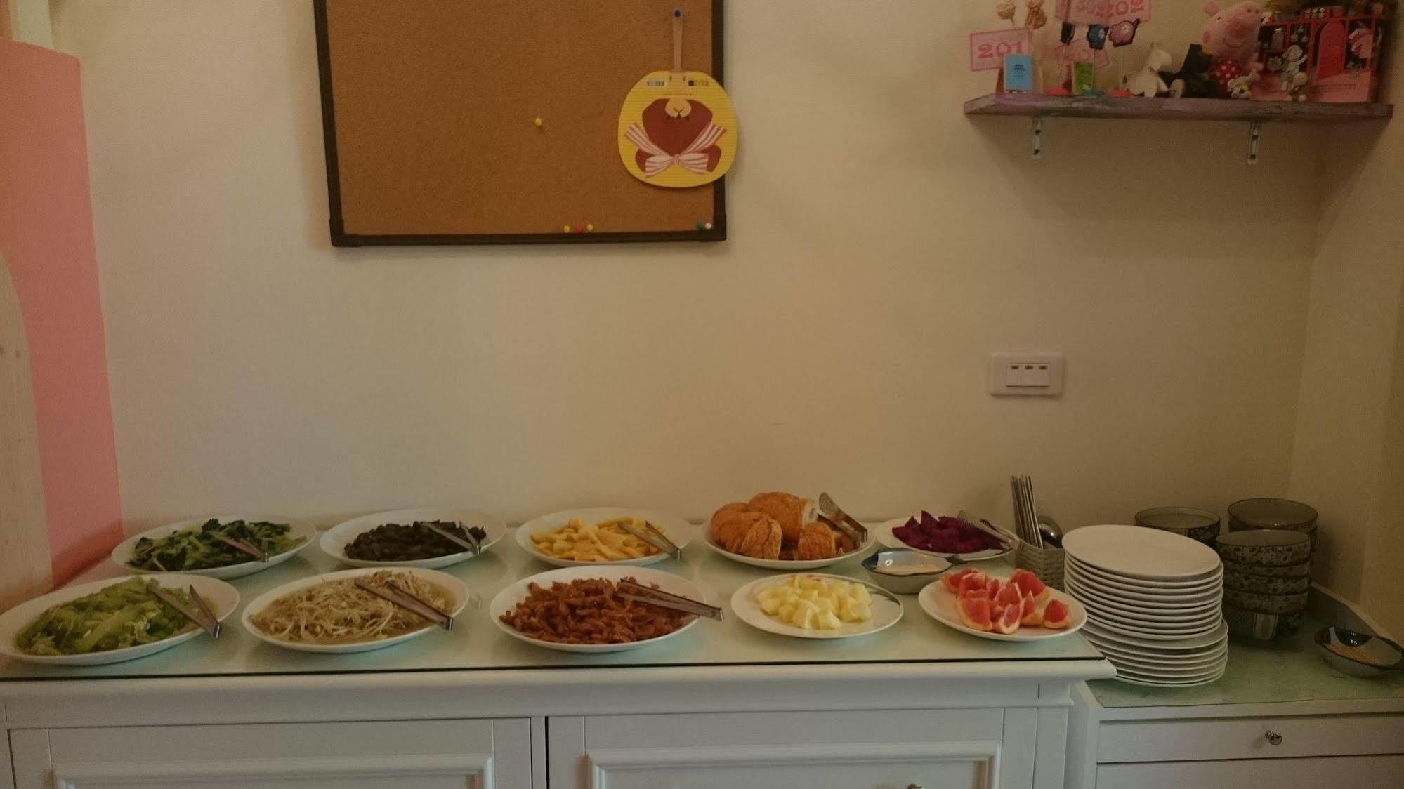 Happy Sun Apartment Taitung Екстериор снимка