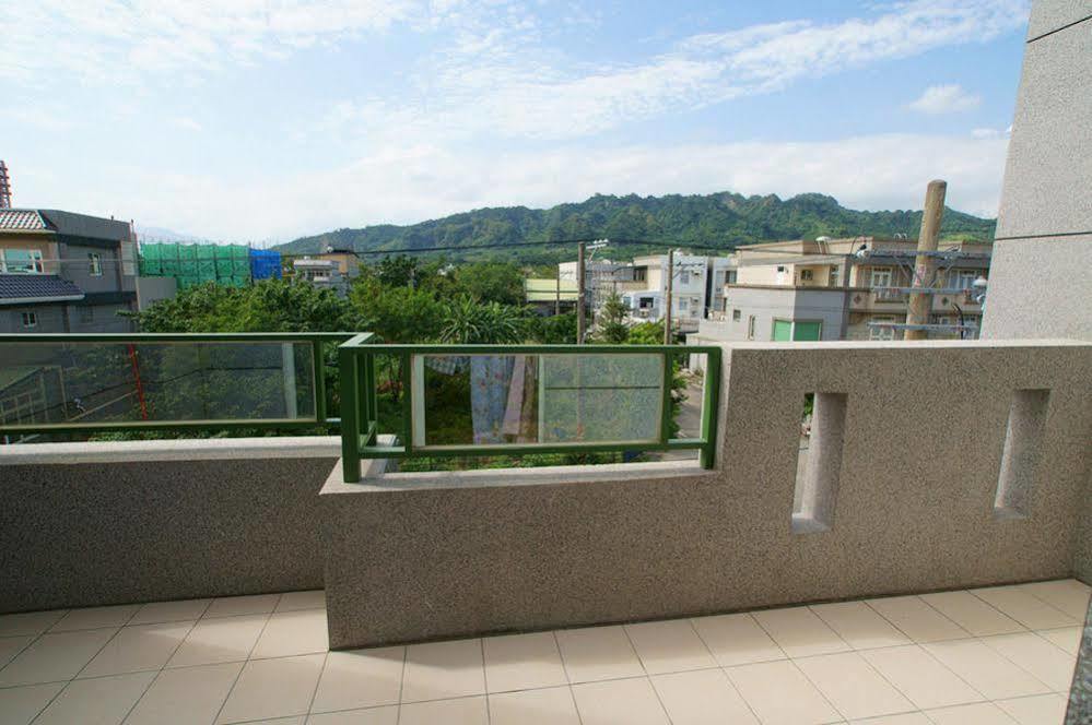 Happy Sun Apartment Taitung Екстериор снимка